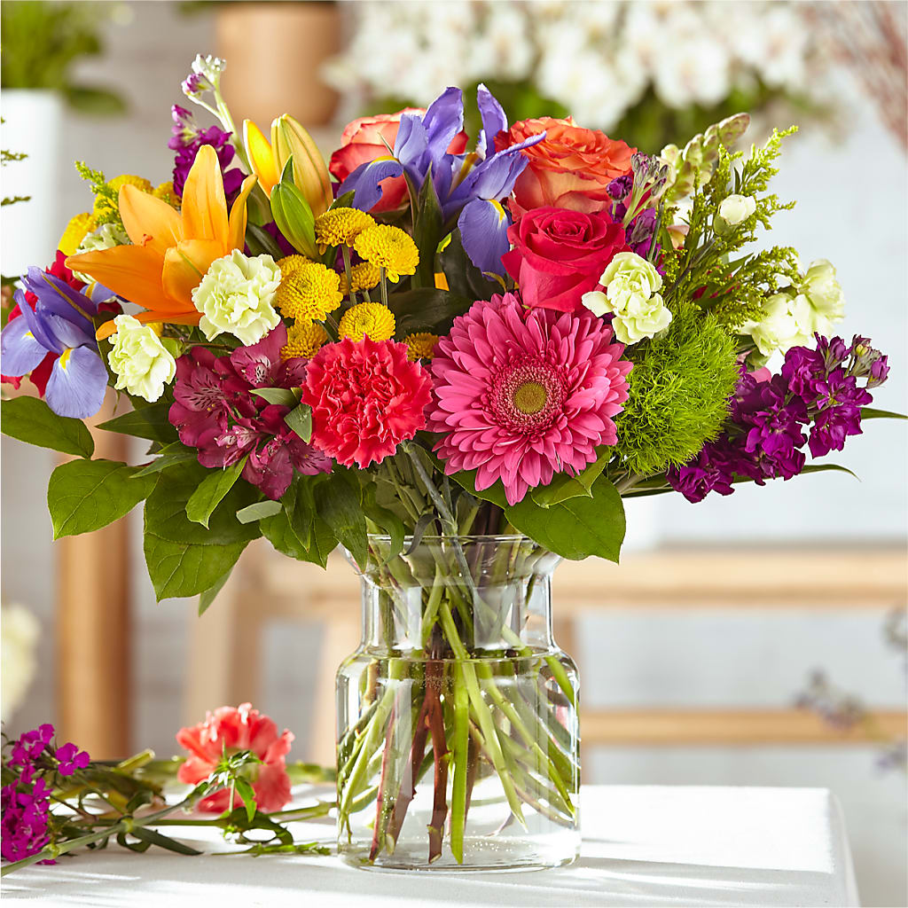 Bold & Bright – A Florist Original – ROSEMARY & PEPPER FLOWER CO, Gaylord MI