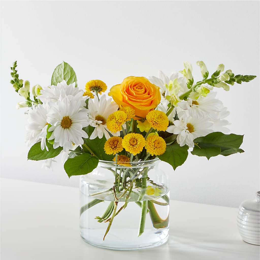 Sun Salutation Bouquet – ROSEMARY & PEPPER FLOWER CO, Gaylord MI
