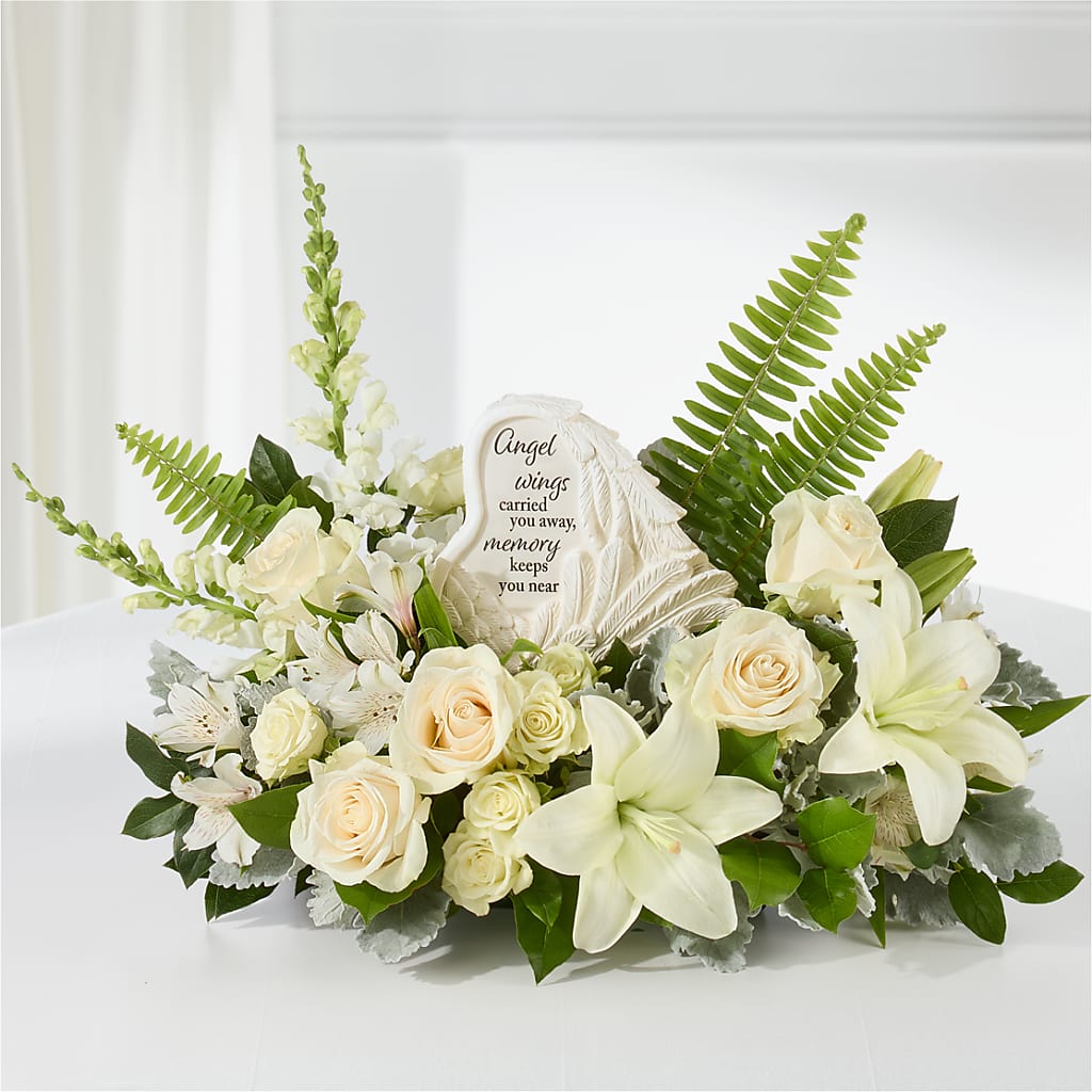 Holding You Close Arrangement – ROSEMARY & PEPPER FLOWER CO, Gaylord MI