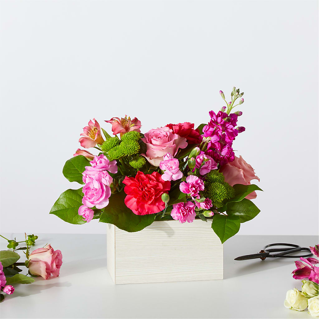 Sweetberry Box – A Florist Original – ROSEMARY & PEPPER FLOWER CO, Gaylord MI