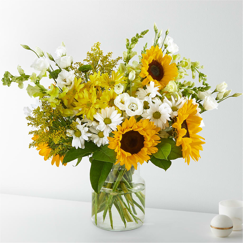 Hello Sunshine Bouquet – ROSEMARY & PEPPER FLOWER CO, Gaylord MI