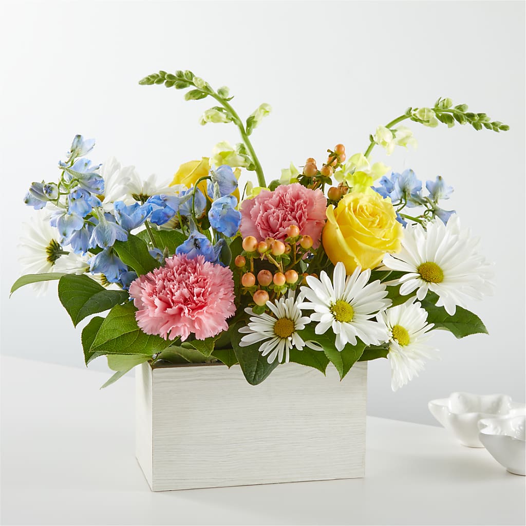 Sun Salutation Box Bouquet – ROSEMARY & PEPPER FLOWER CO, Gaylord MI