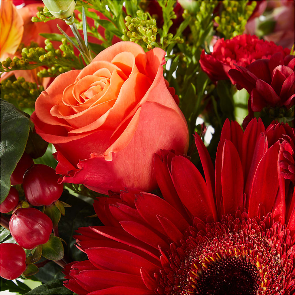 Sweater Season - A Florist Original – ROSEMARY & PEPPER FLOWER CO, Gaylord MI
