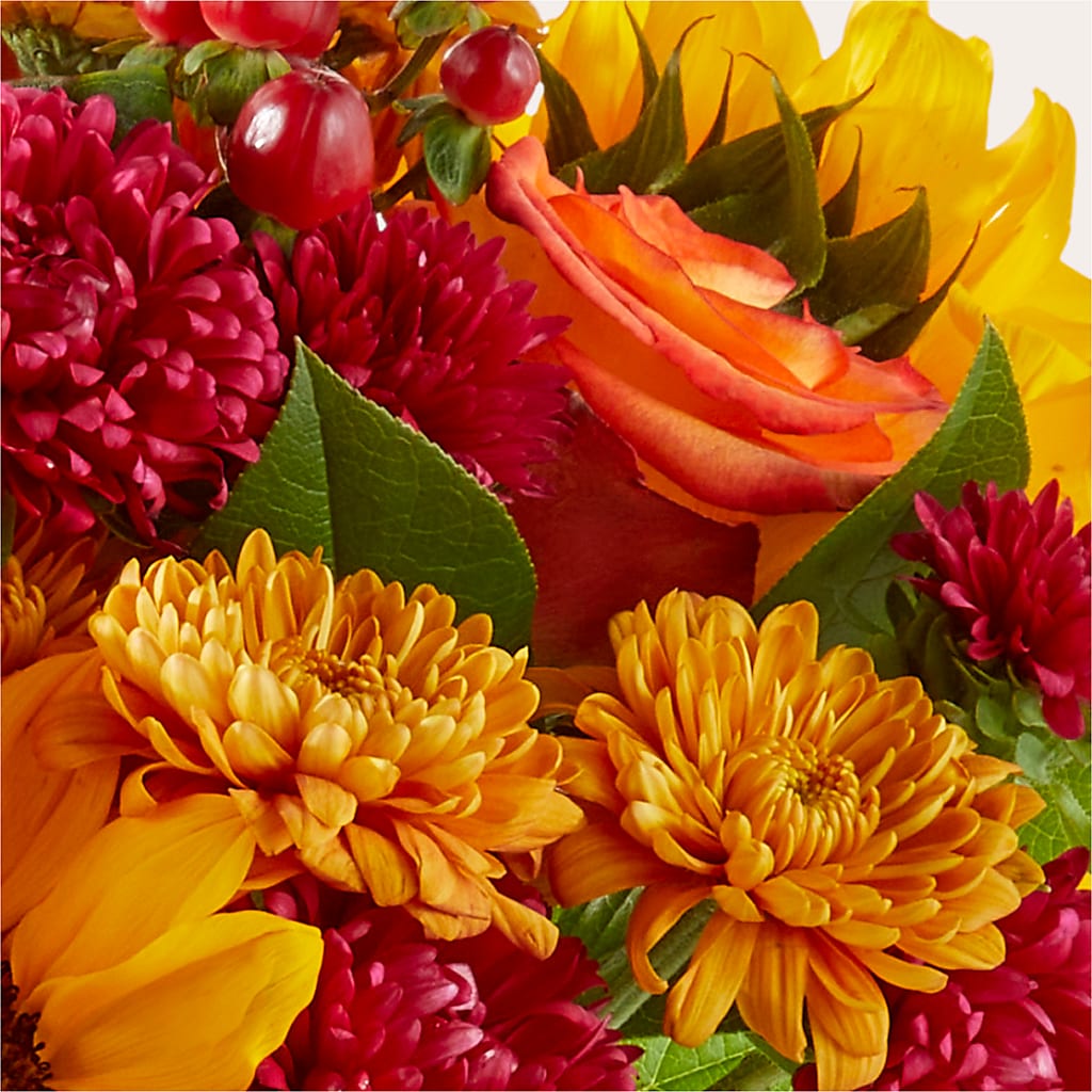 Sweater Season - A Florist Original – ROSEMARY & PEPPER FLOWER CO, Gaylord MI