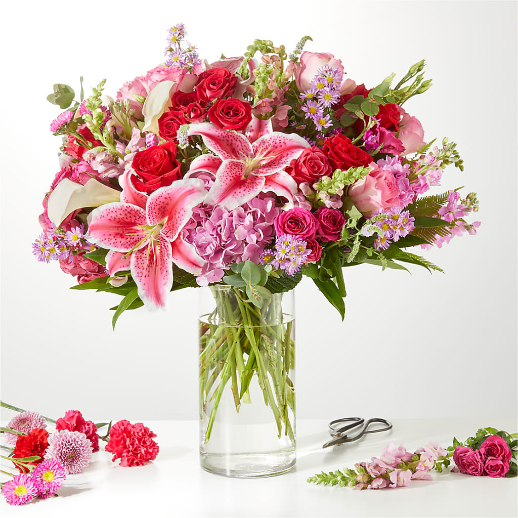 Swooning Over You - A Luxury Florist Original – ROSEMARY & PEPPER FLOWER CO, Gaylord MI