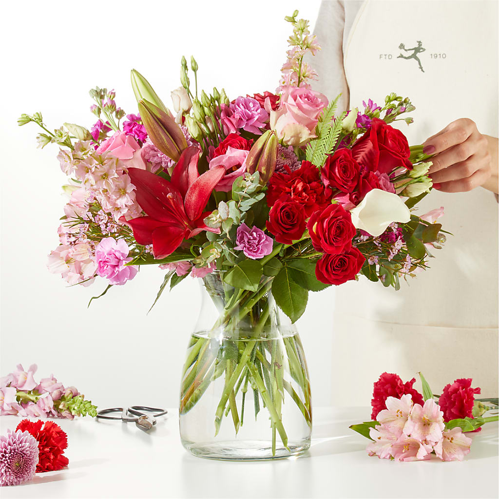 Together Forever - A Florist Original – ROSEMARY & PEPPER FLOWER CO, Gaylord MI