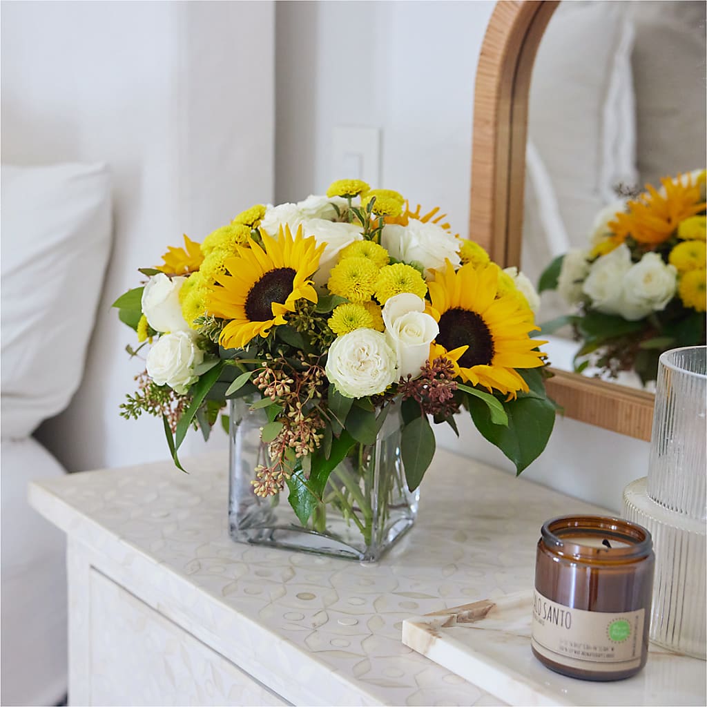 Luminous Morning Bouquet – ROSEMARY & PEPPER FLOWER CO, Gaylord MI
