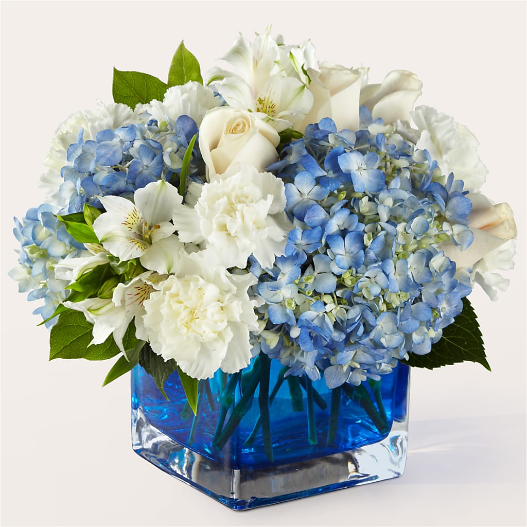 Soothing Waters Bouquet – ROSEMARY & PEPPER FLOWER CO, Gaylord MI