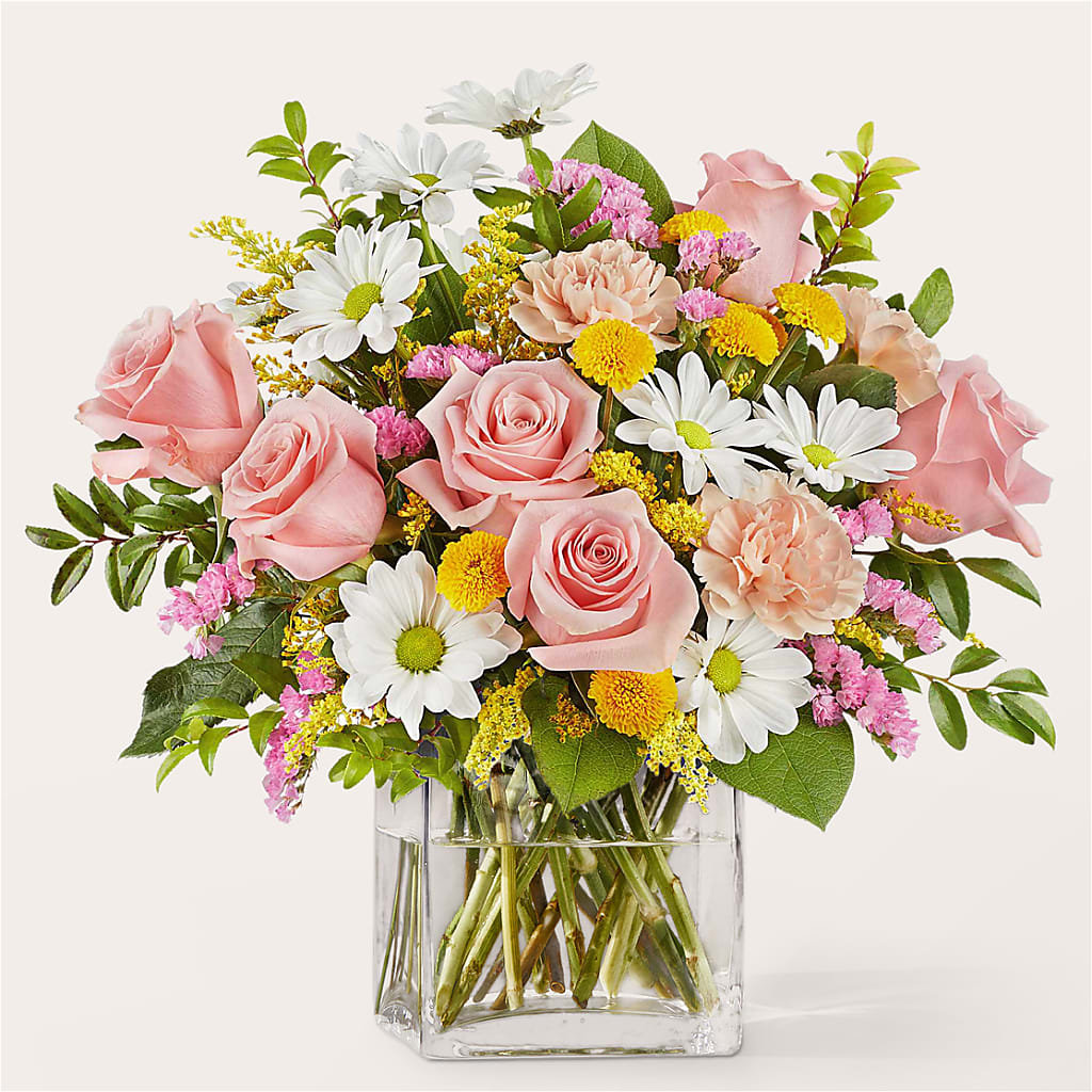 Country Cottage Bouquet – ROSEMARY & PEPPER FLOWER CO, Gaylord MI