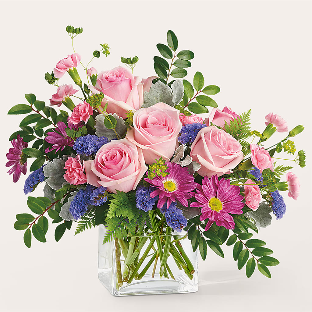 Starlet Bouquet – ROSEMARY & PEPPER FLOWER CO, Gaylord MI
