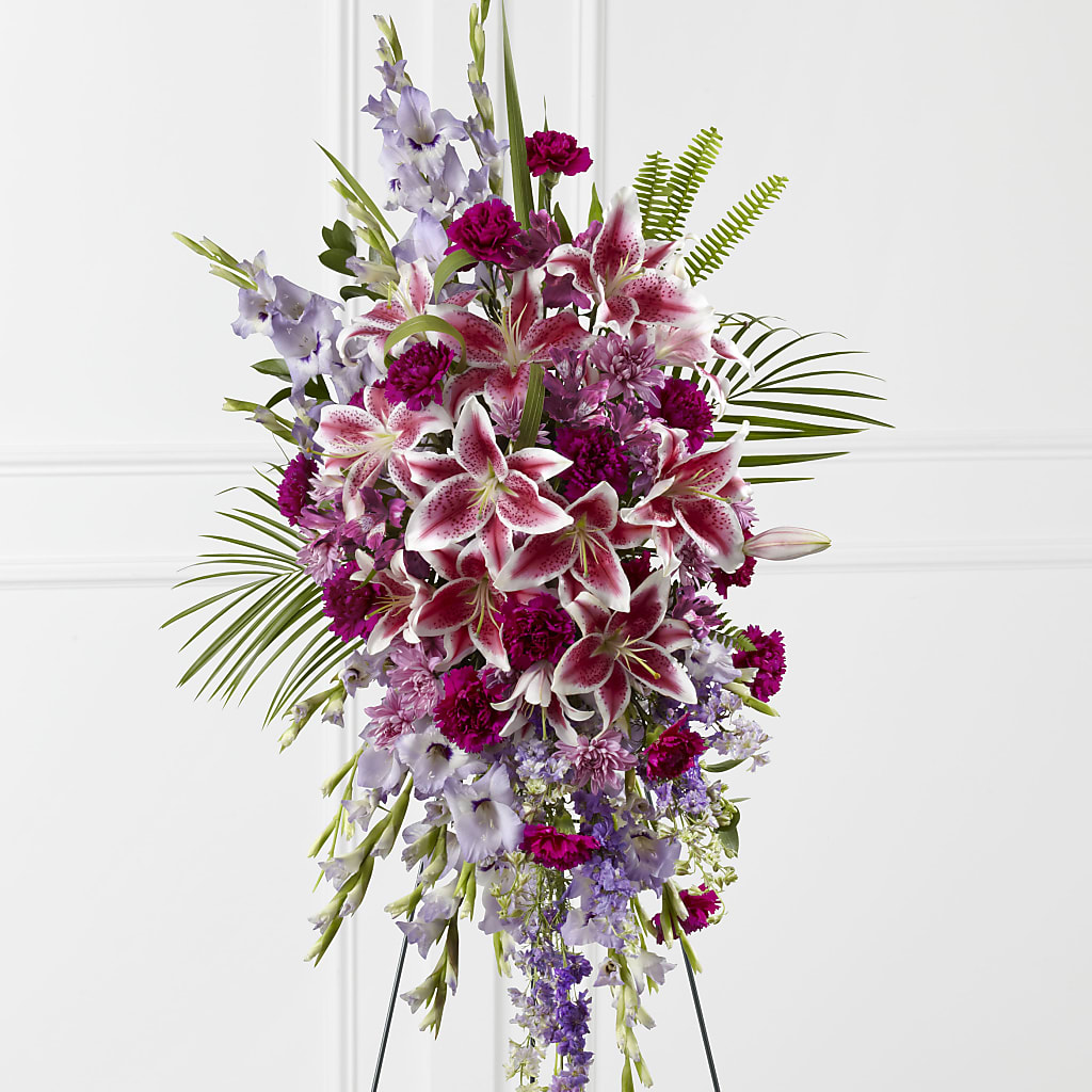 Tender Touch Standing Spray – ROSEMARY & PEPPER FLOWER CO, Gaylord MI