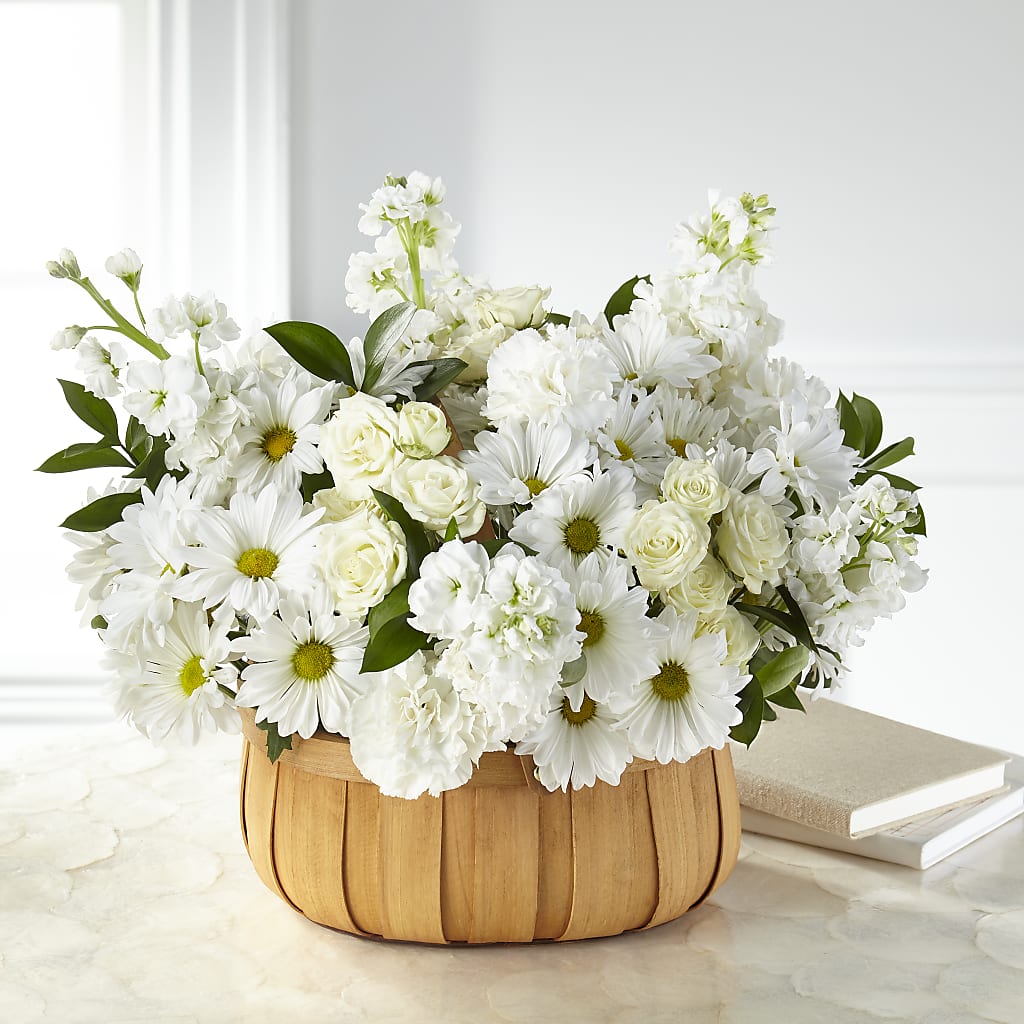 Graceful Garden Basket – ROSEMARY & PEPPER FLOWER CO, Gaylord MI