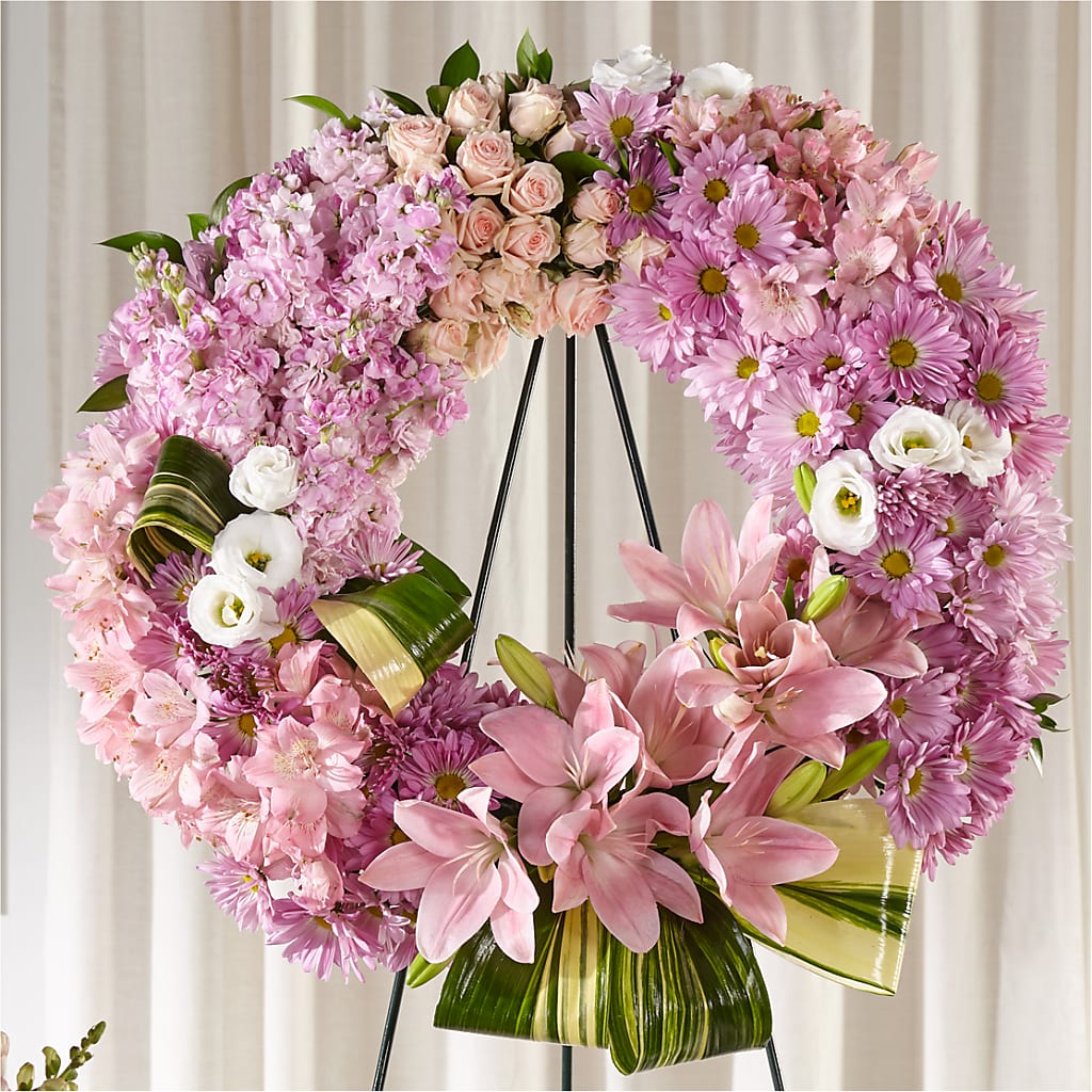 Gift of Warmth Wreath – ROSEMARY & PEPPER FLOWER CO, Gaylord MI