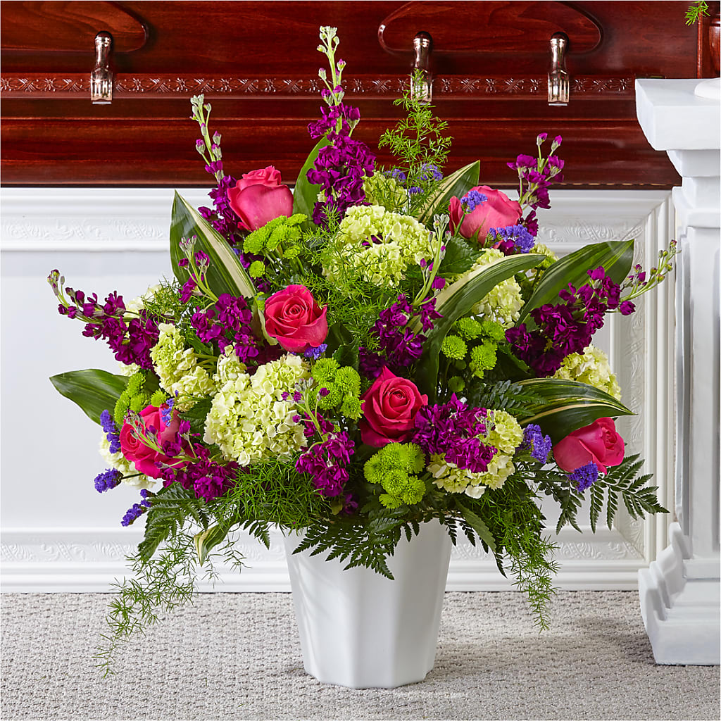 Beautiful Horizons Floor Basket – ROSEMARY & PEPPER FLOWER CO, Gaylord MI