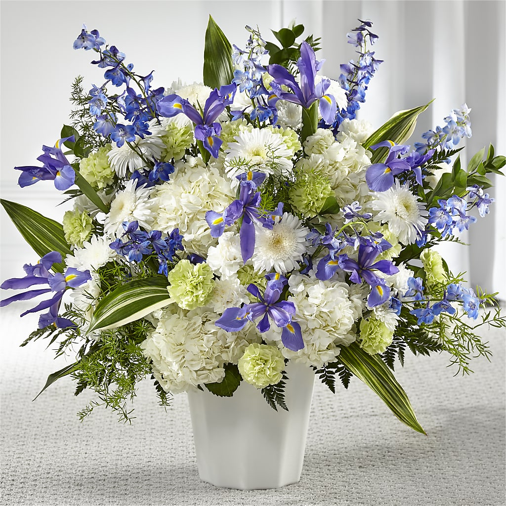 Soft Serenity Floor Basket – ROSEMARY & PEPPER FLOWER CO, Gaylord MI