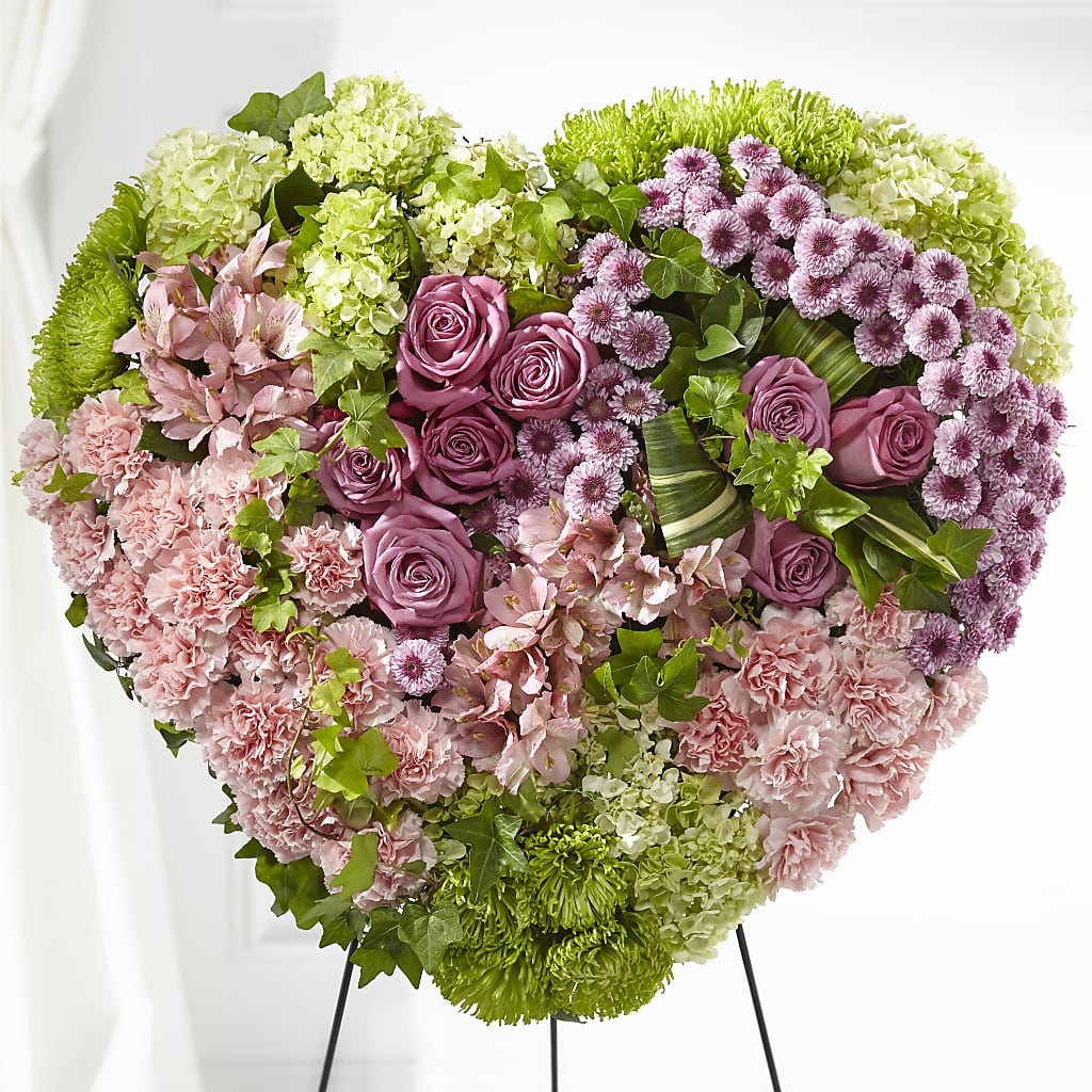 Heartwarming Standing Heart – ROSEMARY & PEPPER FLOWER CO, Gaylord MI