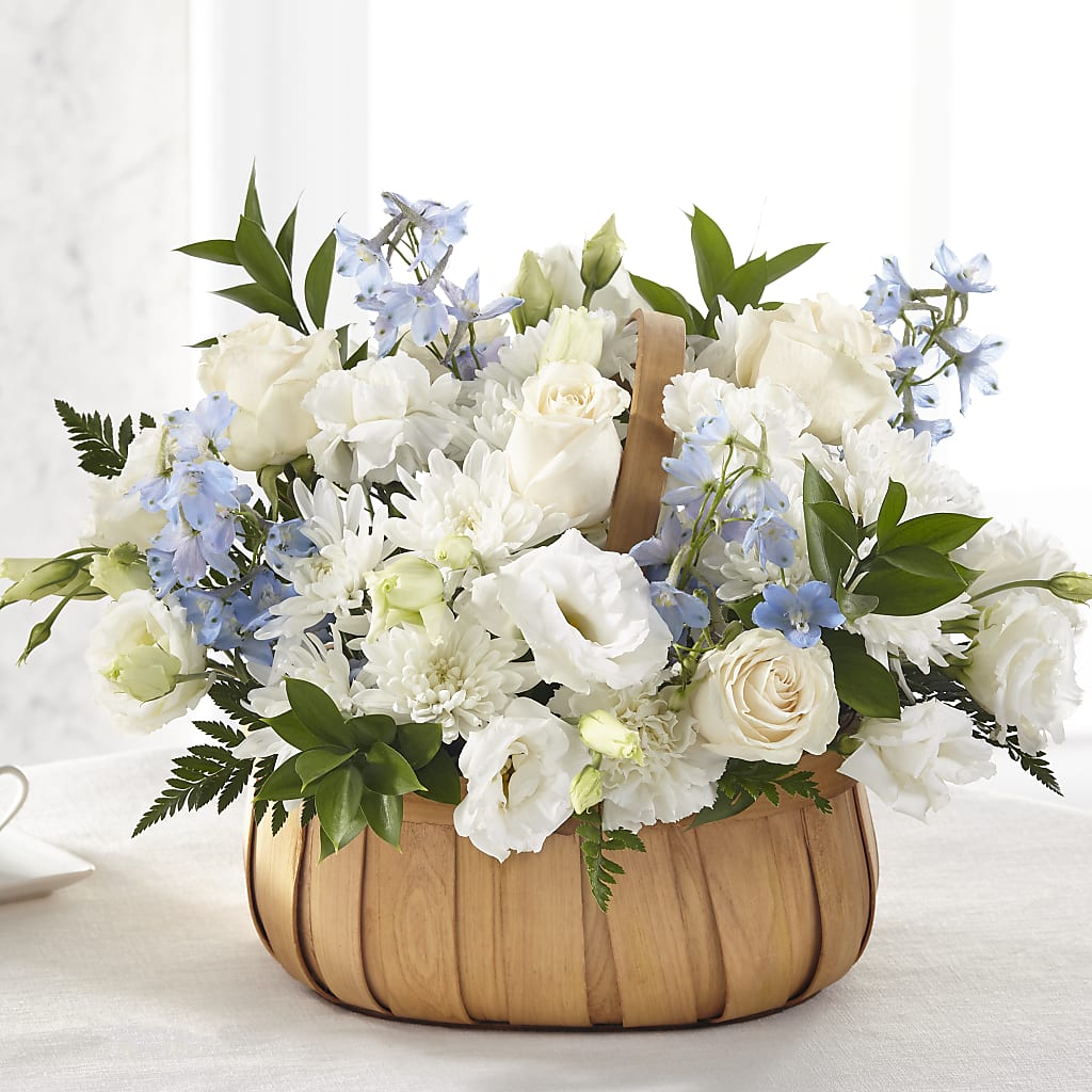 Sincerely Heartfelt Basket – ROSEMARY & PEPPER FLOWER CO, Gaylord MI