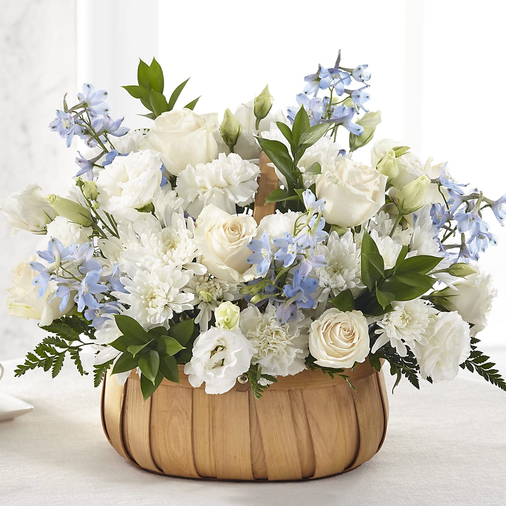 Sincerely Heartfelt Basket – ROSEMARY & PEPPER FLOWER CO, Gaylord MI