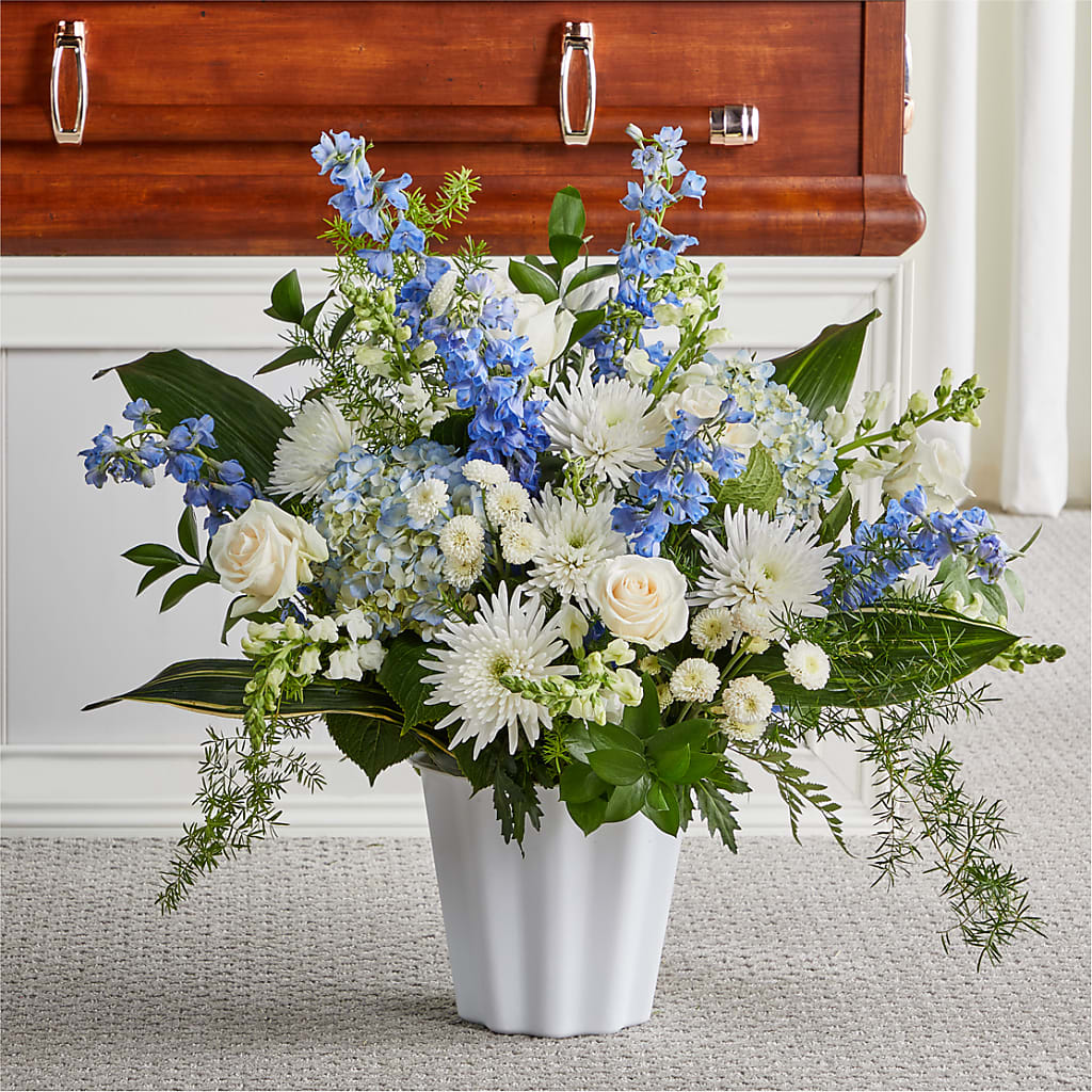 Everlasting Memories Floor Basket – ROSEMARY & PEPPER FLOWER CO, Gaylord MI