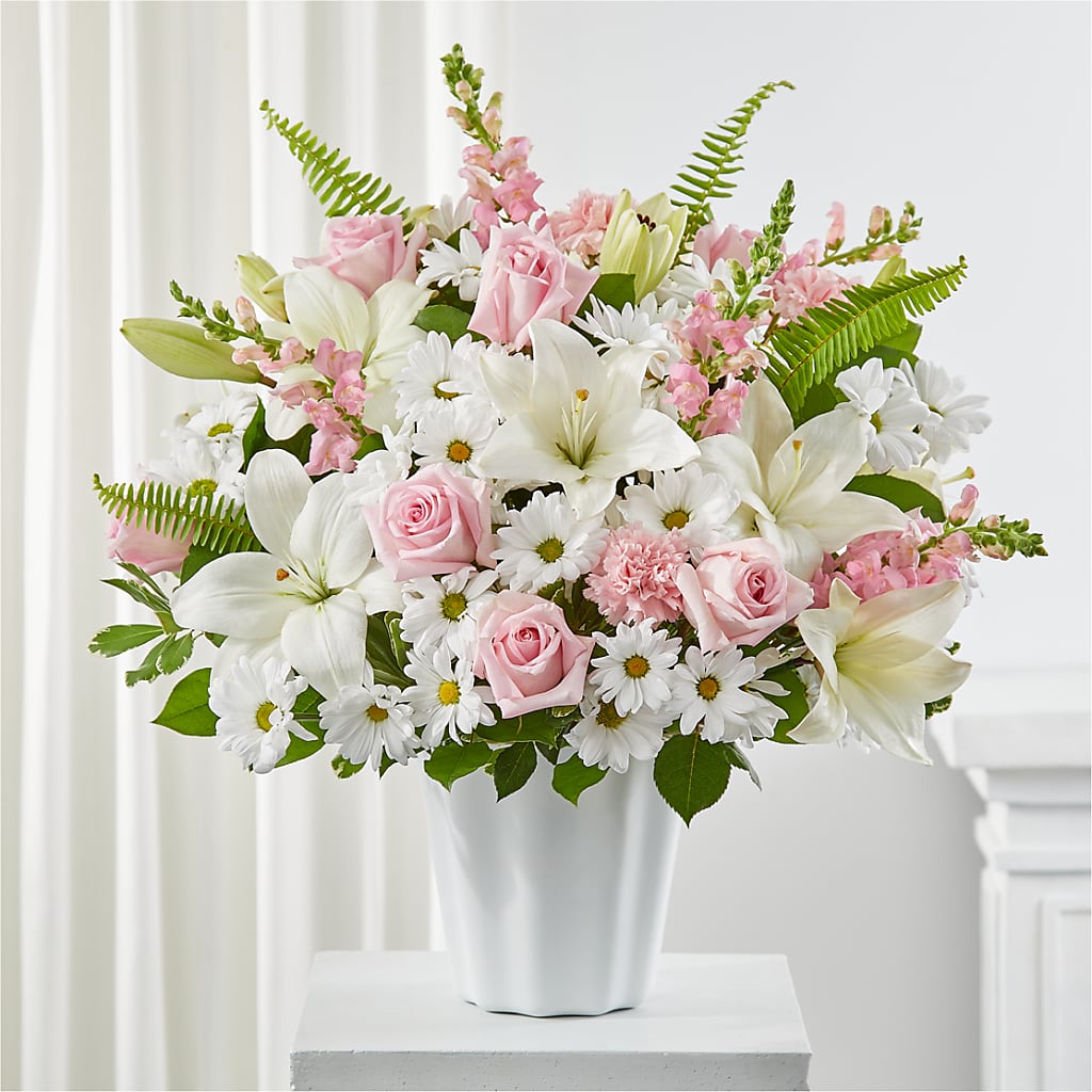 Soft Touch Tabletop Basket – ROSEMARY & PEPPER FLOWER CO, Gaylord MI