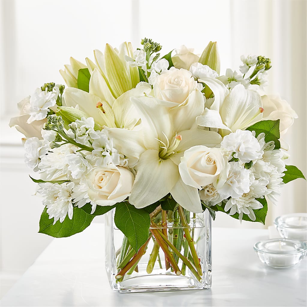 Gentle Breeze Bouquet – ROSEMARY & PEPPER FLOWER CO, Gaylord MI