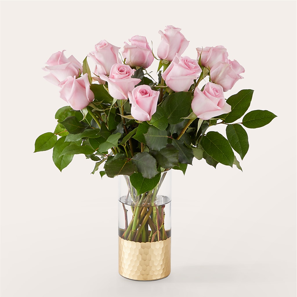 Picture Perfect Pink Rose Bouquet – ROSEMARY & PEPPER FLOWER CO, Gaylord MI