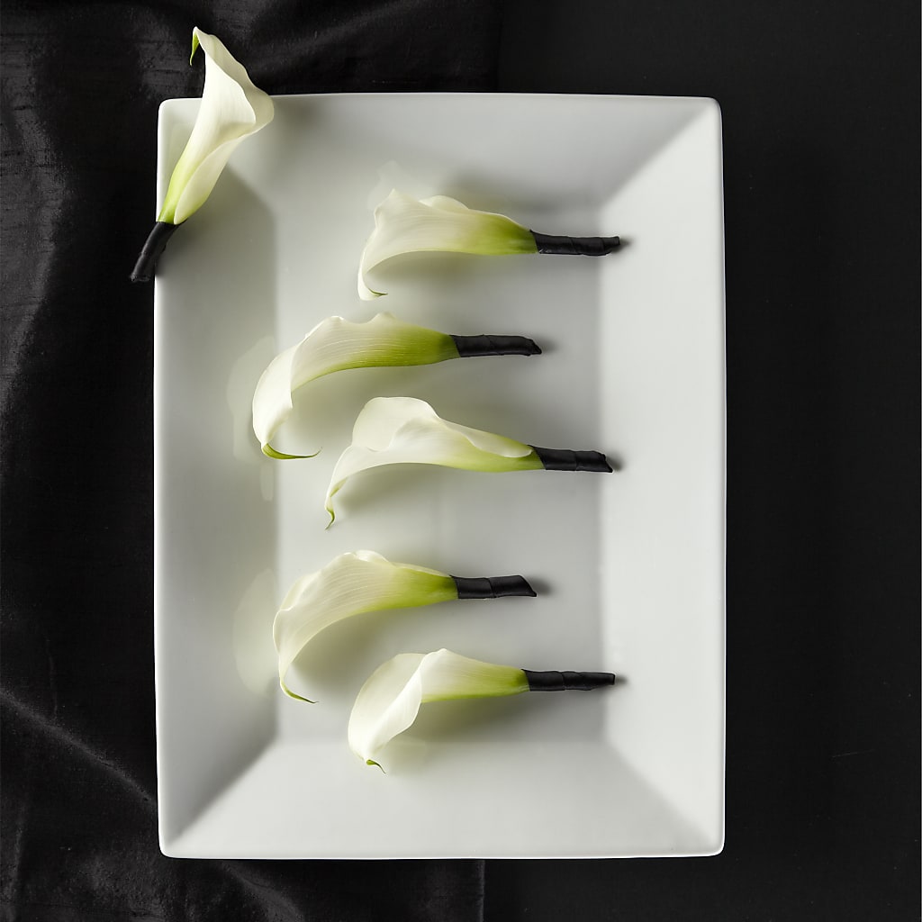 Calla Lily Promise Boutonniere – ROSEMARY & PEPPER FLOWER CO, Gaylord MI