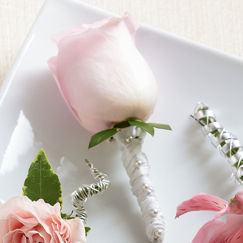Pink Rose Boutonniere – ROSEMARY & PEPPER FLOWER CO, Gaylord MI