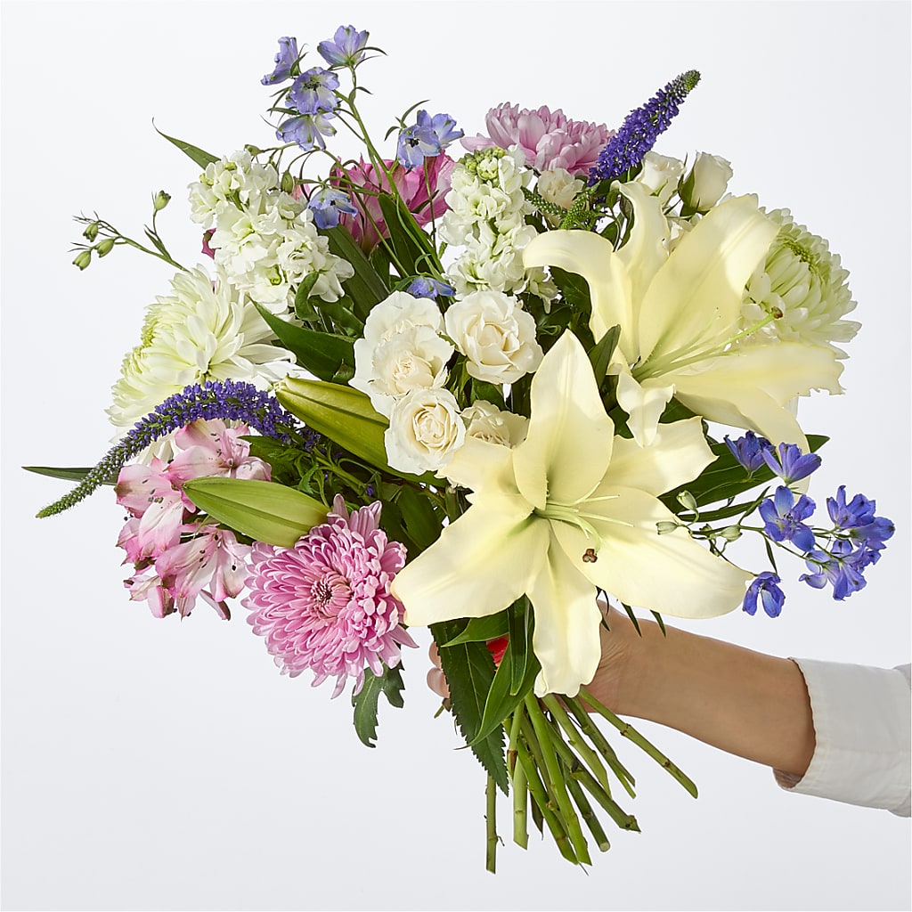 Winter Celebration Bouquet – ROSEMARY & PEPPER FLOWER CO, Gaylord MI