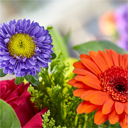 Bold & Bright – A Florist Original – ROSEMARY & PEPPER FLOWER CO, Gaylord MI