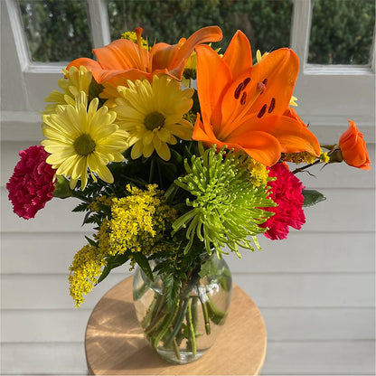 Bold & Bright – A Florist Original – ROSEMARY & PEPPER FLOWER CO, Gaylord MI