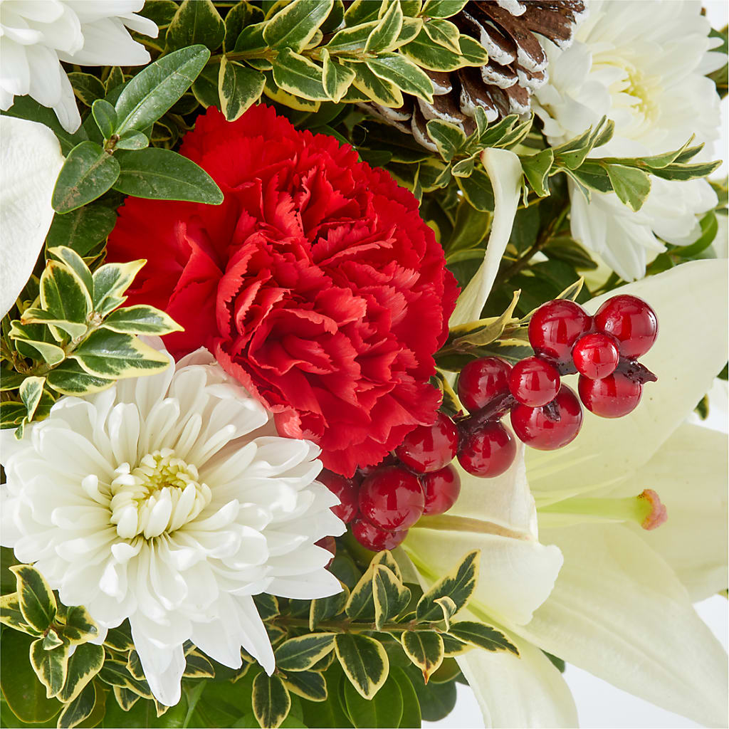 Festive Moments Tree – ROSEMARY & PEPPER FLOWER CO, Gaylord MI