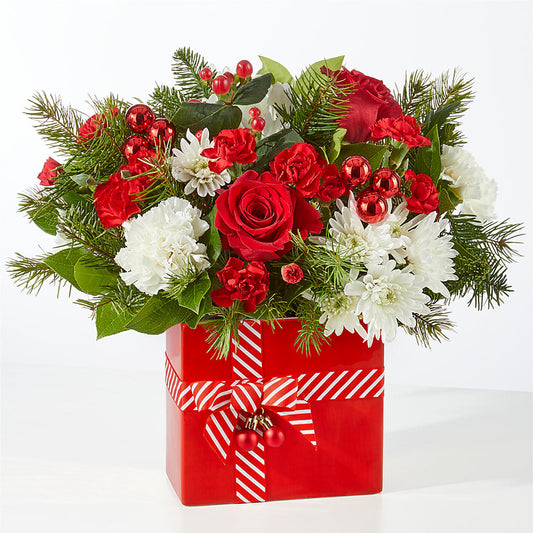 Presents Under the Tree Bouquet – ROSEMARY & PEPPER FLOWER CO, Gaylord MI