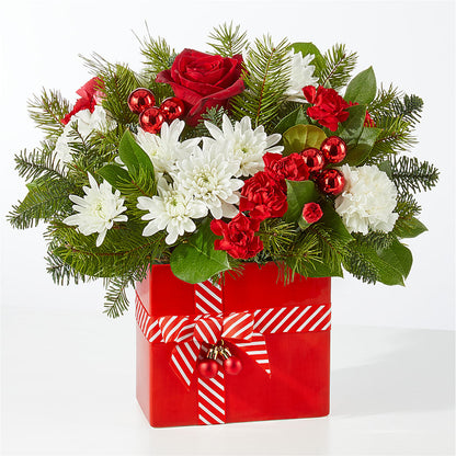 Presents Under the Tree Bouquet – ROSEMARY & PEPPER FLOWER CO, Gaylord MI