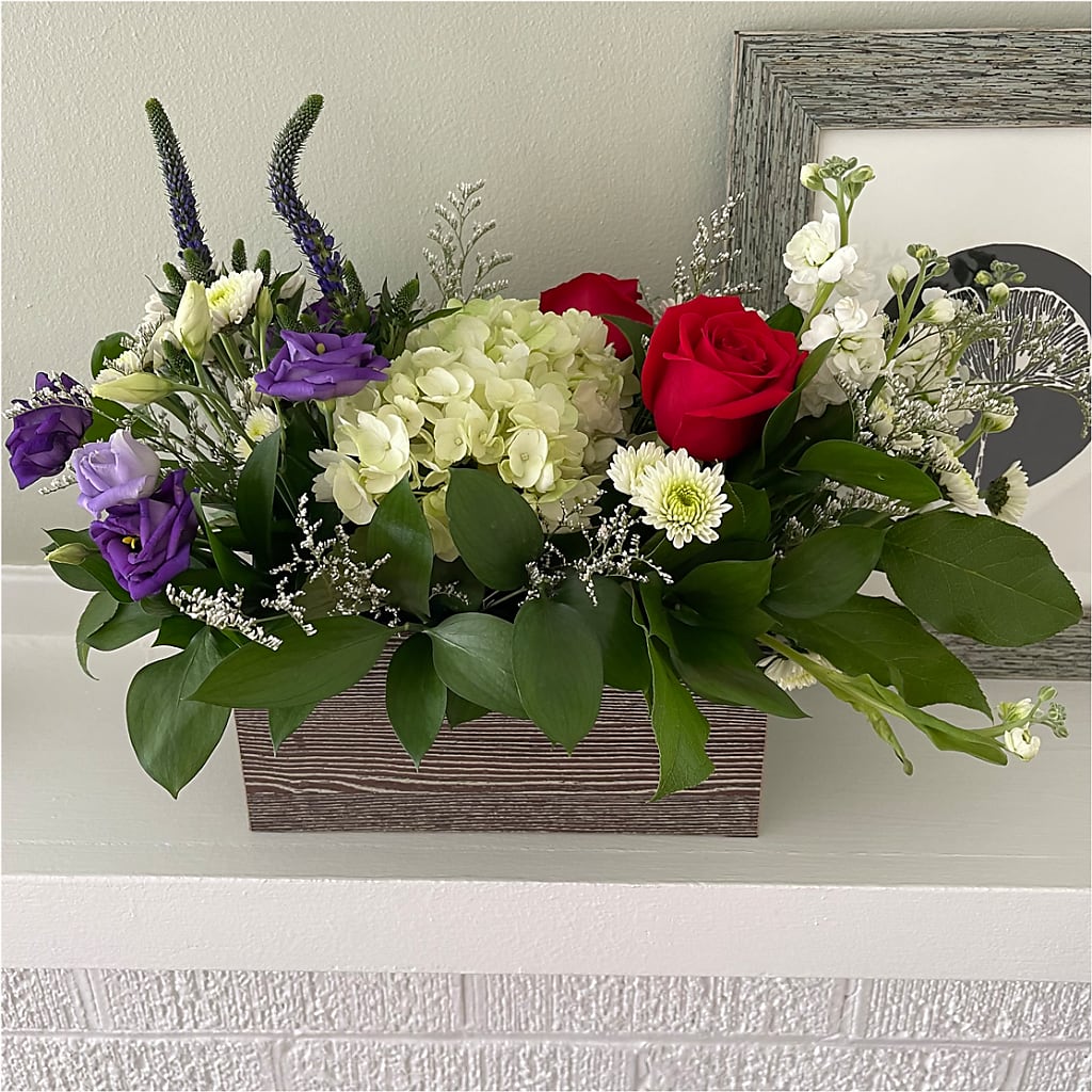 Sweet Magnolia Bouquet – ROSEMARY & PEPPER FLOWER CO, Gaylord MI