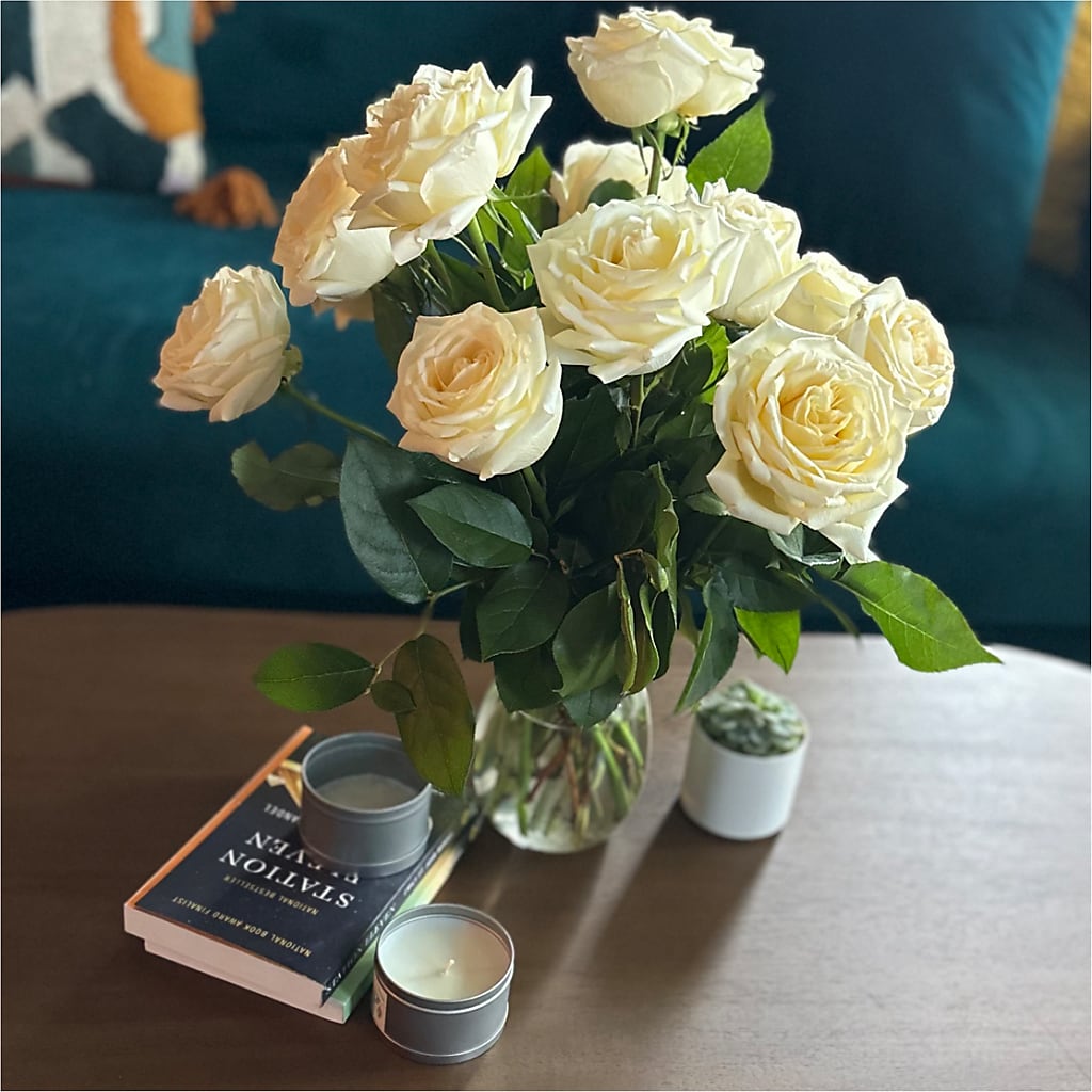 Long Stem Yellow Rose Bouquet – ROSEMARY & PEPPER FLOWER CO, Gaylord MI