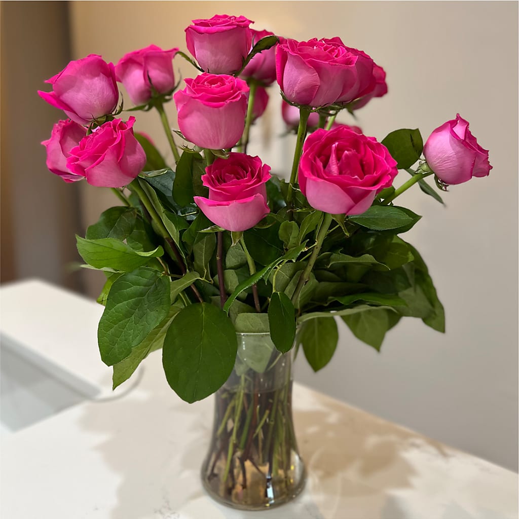 Long Stem Pink Rose Bouquet – ROSEMARY & PEPPER FLOWER CO, Gaylord MI