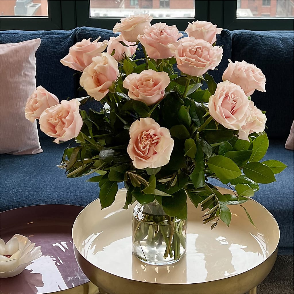 Long Stem Pink Rose Bouquet – ROSEMARY & PEPPER FLOWER CO, Gaylord MI