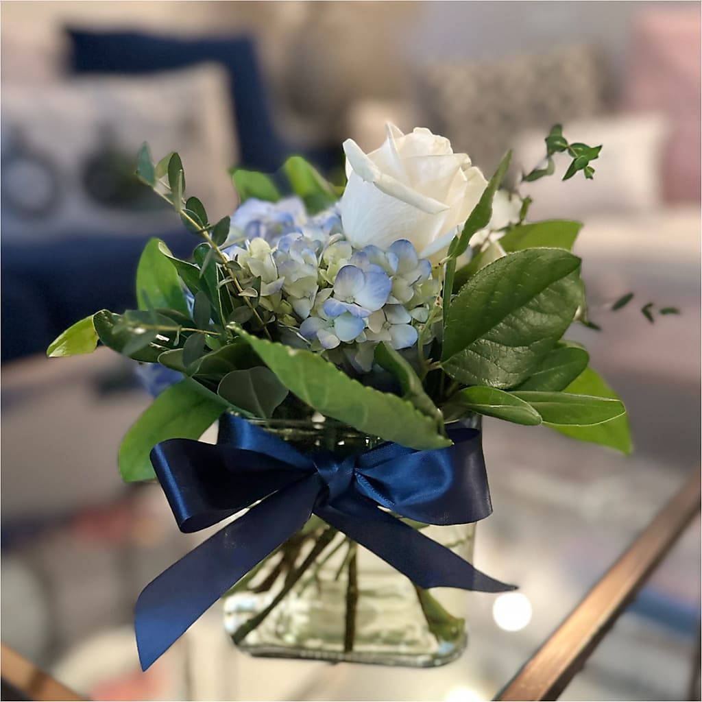 Sky Blue Delight Bouquet – ROSEMARY & PEPPER FLOWER CO, Gaylord MI