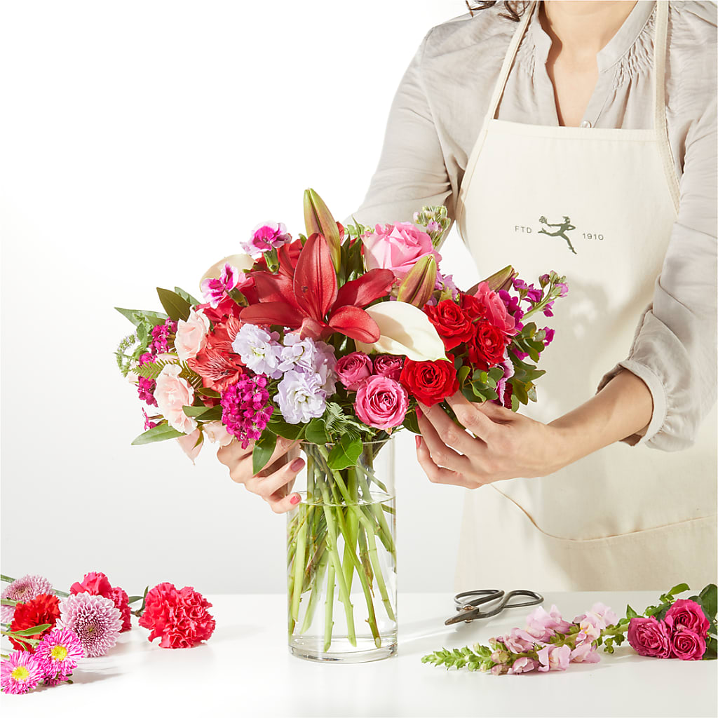 Swooning Over You - A Luxury Florist Original – ROSEMARY & PEPPER FLOWER CO, Gaylord MI