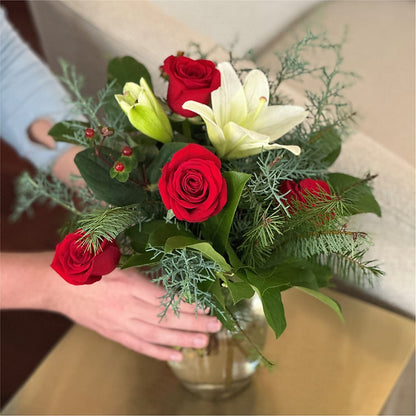Glittering Lights Bouquet – ROSEMARY & PEPPER FLOWER CO, Gaylord MI