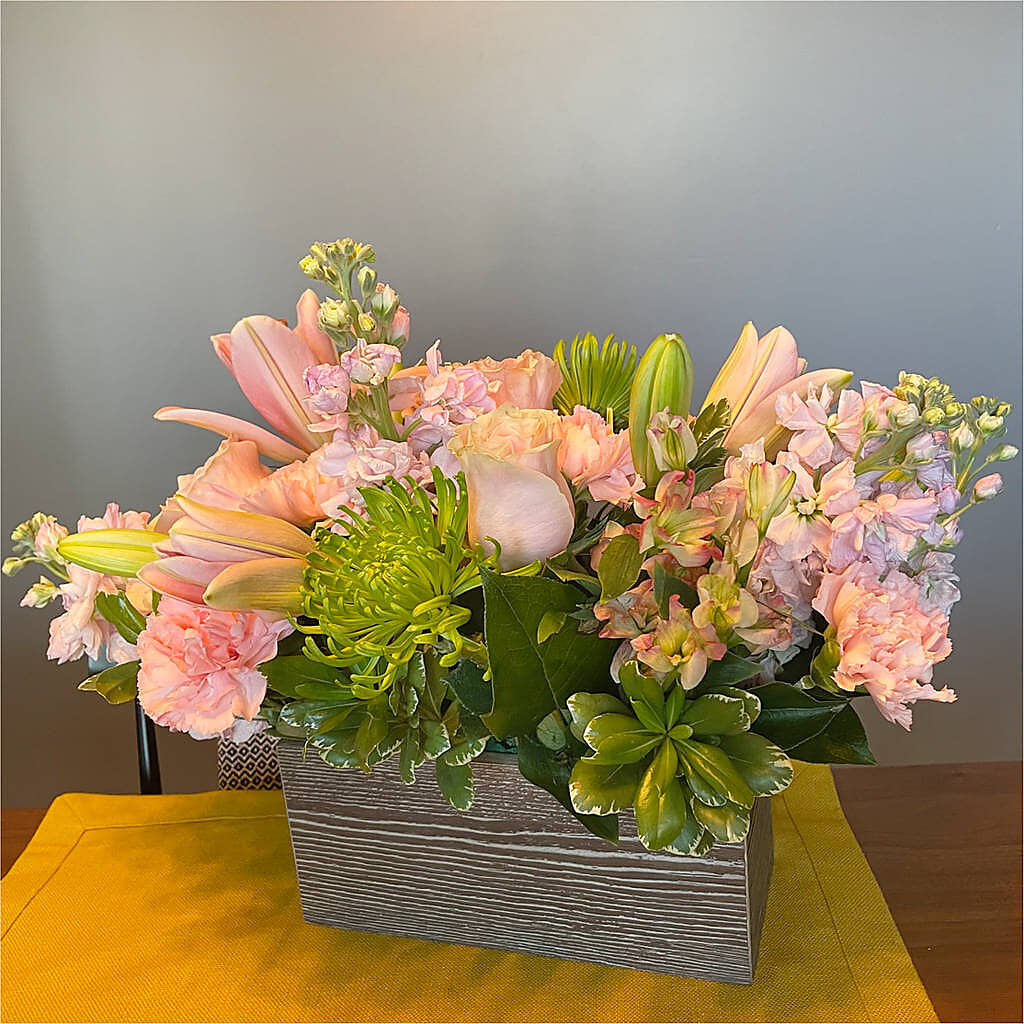 Beautiful Spirit Basket – ROSEMARY & PEPPER FLOWER CO, Gaylord MI
