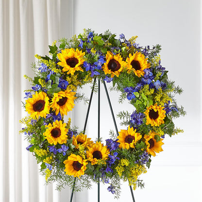 Bright Rays Wreath – ROSEMARY & PEPPER FLOWER CO, Gaylord MI