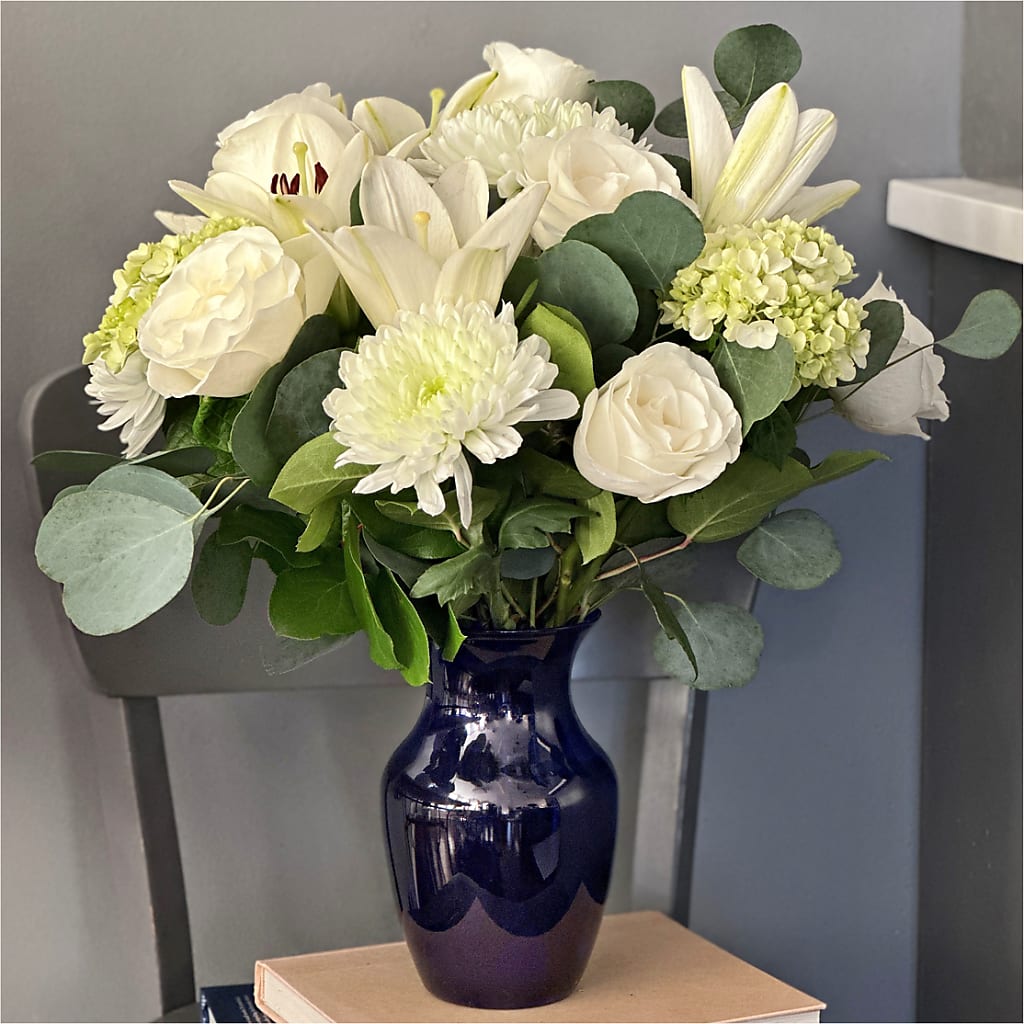 Snowy Dreams Bouquet – ROSEMARY & PEPPER FLOWER CO, Gaylord MI