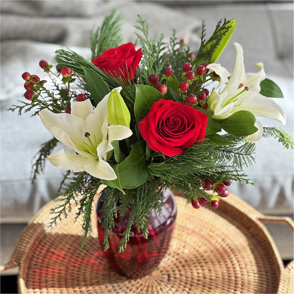 Evergreen Delight Bouquet – ROSEMARY & PEPPER FLOWER CO, Gaylord MI