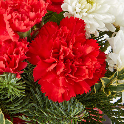 Christmas Market Bouquet – ROSEMARY & PEPPER FLOWER CO, Gaylord MI