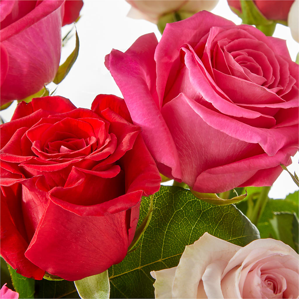 Charming Rose Bouquet – ROSEMARY & PEPPER FLOWER CO, Gaylord MI