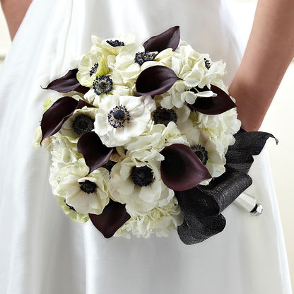 To Have and To Hold Bouquet – ROSEMARY & PEPPER FLOWER CO, Gaylord MI